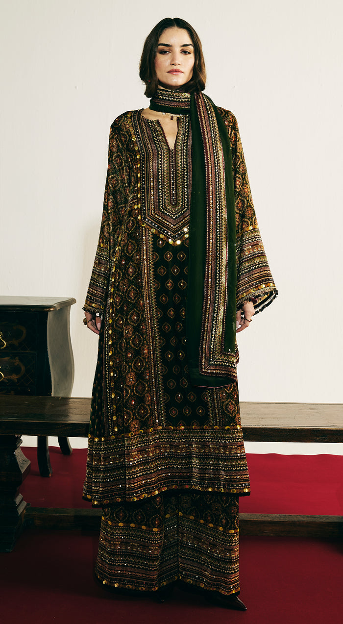 Green Velvet Embroidered Kurta Set