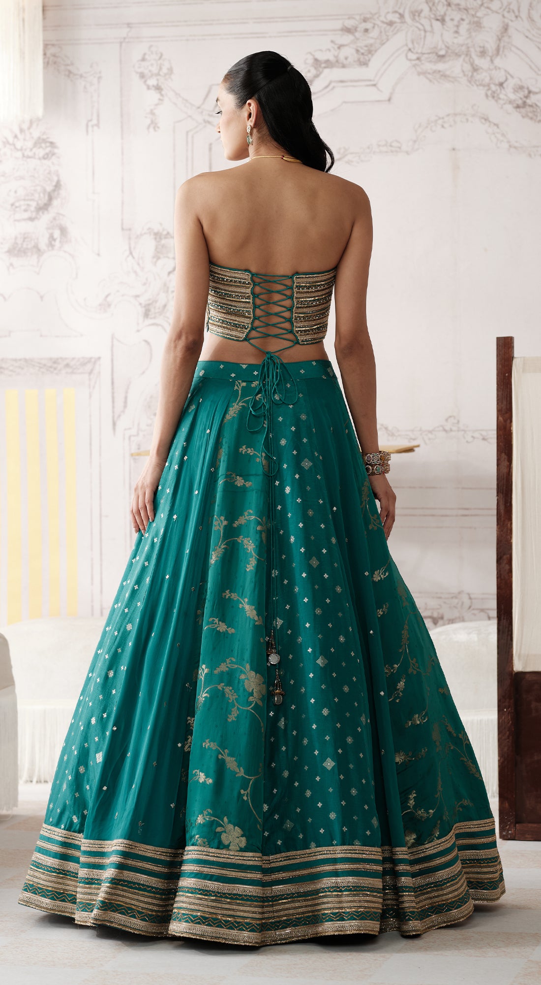 Green Banarasi corset lehenga with sweetheart-neck blouse - Basanti kapde aur koffee