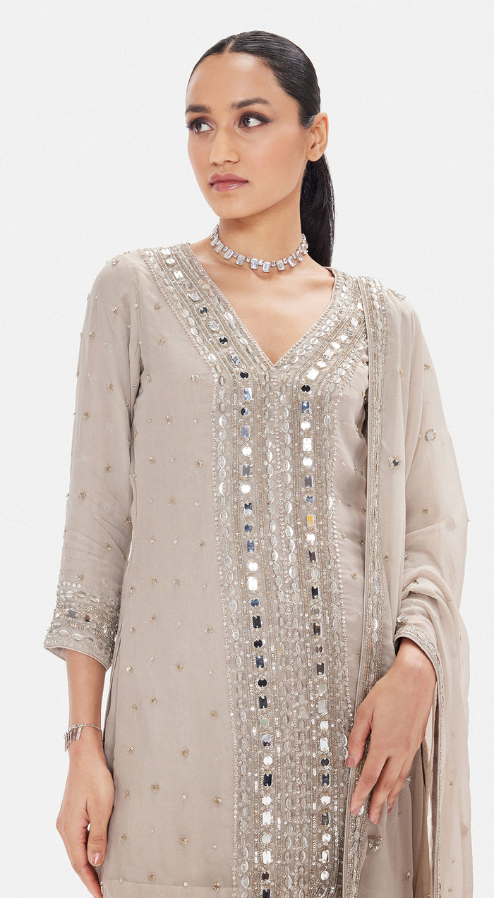 The Antique Aura Sharara Set