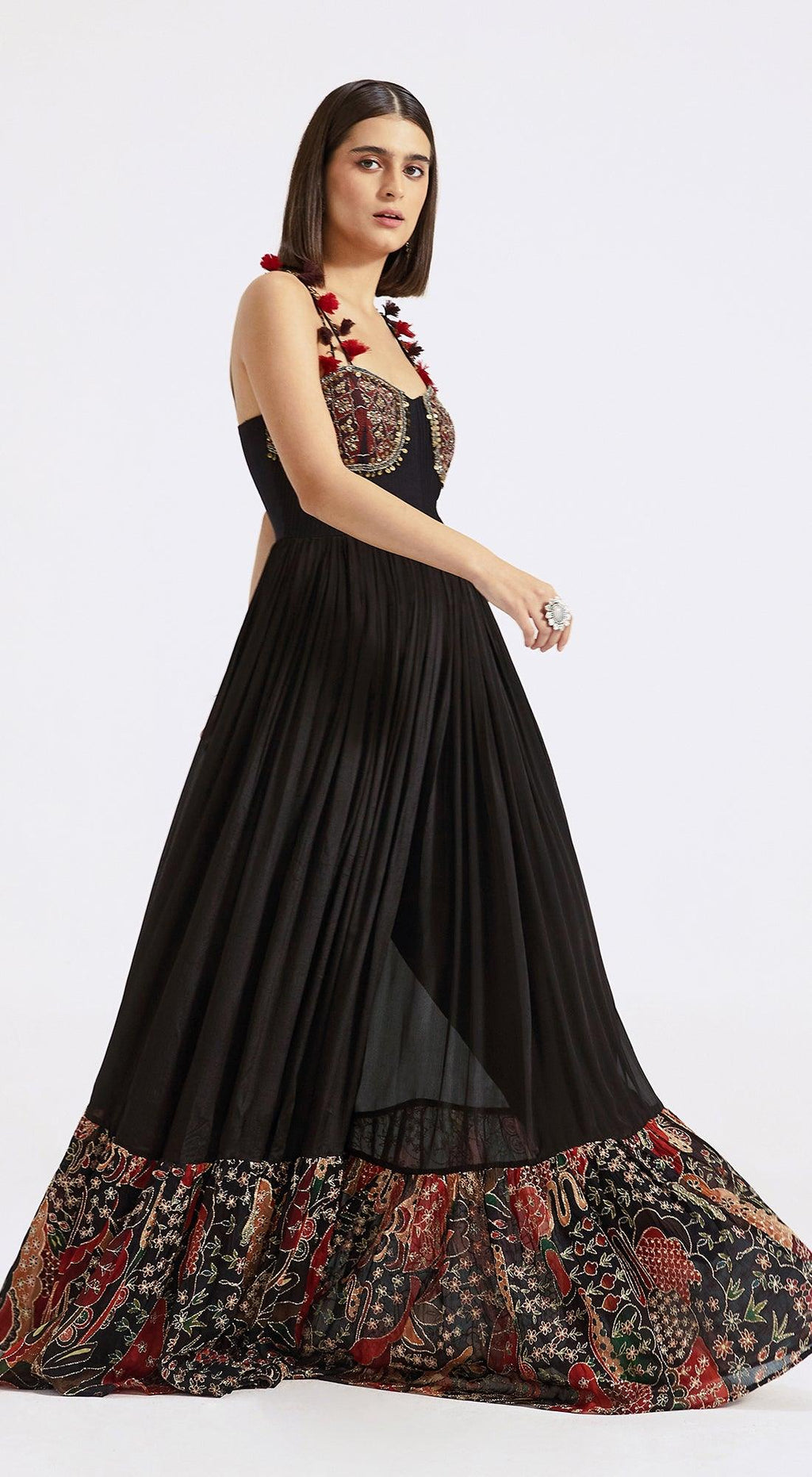 Kapde Shop Contemporary Clothing & Ethnic Wear for Women at Basanti ke kapde