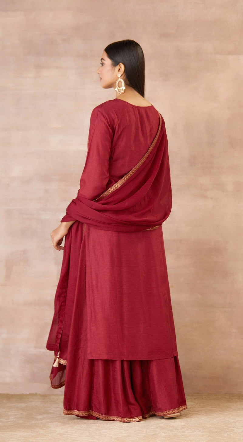 Scarlett red banarasi kurta set Basanti Kapde aur Koffee